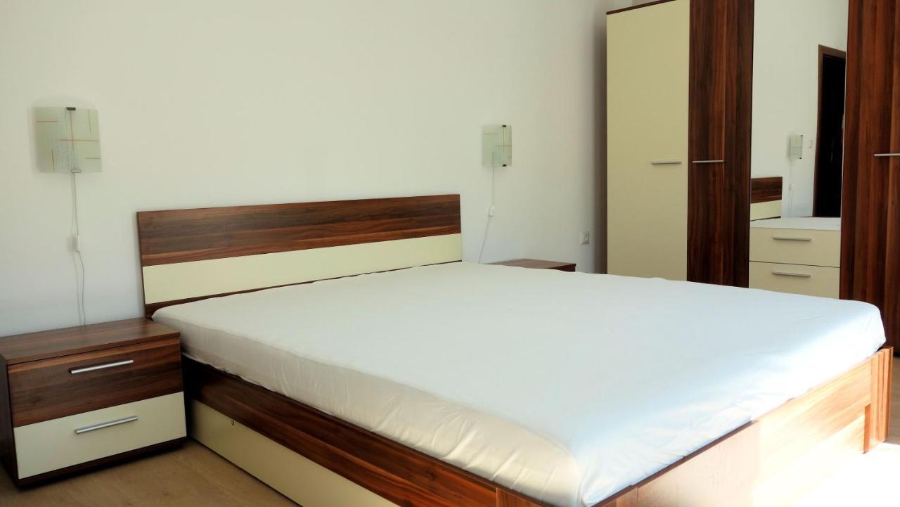 Sea Garden Marina 3 Apartment Varna Exterior photo